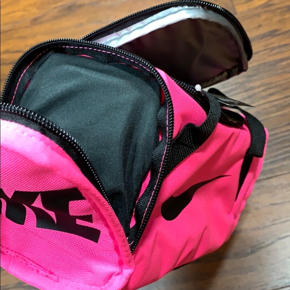Nike Brasilia Fuel Pack - Picture 14 of 16